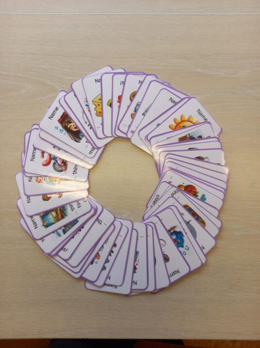 Categories Card Game - Image 2